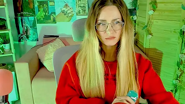 Snapshot of LadyIzabel chatting on 01.30.25 LadyIzabel online show from 01.30.25