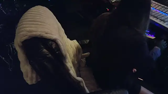 Snapshot of NinasNylonz chatting on 02.06.25 NinasNylonz online show from 02.06.25