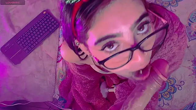 Arii vega  online show from 12.16.24