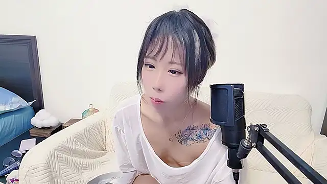 Snapshot of Fine-sand chatting on 10.12.25 Fine-sand online show from 10.12.25