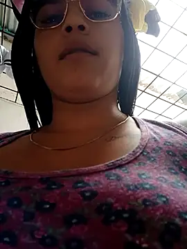 naughty-girl01 online show from 02.14.25