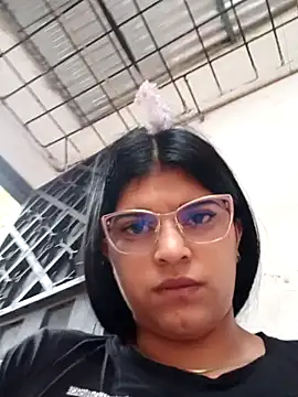 naughty-girl01 online show from 02.15.25