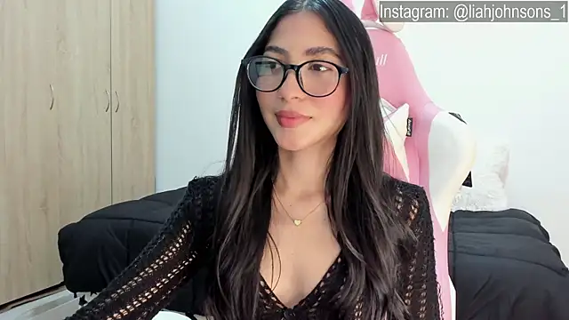 Snapshot of Sweetnaughtygirl_ chatting on 02.06.25 Sweetnaughtygirl online show from 02.06.25