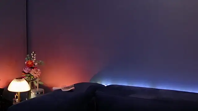 Olivia Collins1 online show from 06.04.26