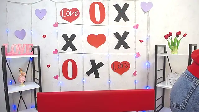 Snapshot of BeatriceFly chatting on 03.22.25 BeatriceFly online show from 03.22.25