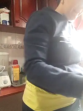 skayhot  online show from 10.02.25