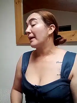 skayhot  online show from 05.04.26