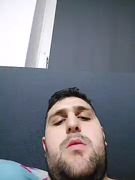 kussaufdie nuss online show from 12.14.24