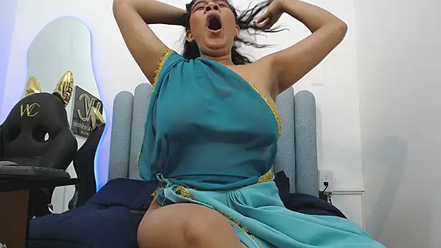 iniyalaboni online show from 02.13.25