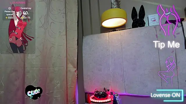 girl amada online show from 03.21.25