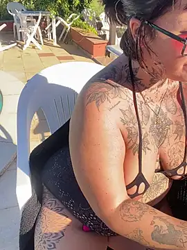 Snapshot of blondy40 chatting on 10.08.25 blondy40 online show from 10.08.25