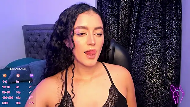 Adhara-zanne online show from 11.28.25