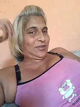 Snapshot of Goodgirlsue_77 chatting on 04.02.26 Goodgirlsue 77 online show from 04.02.26