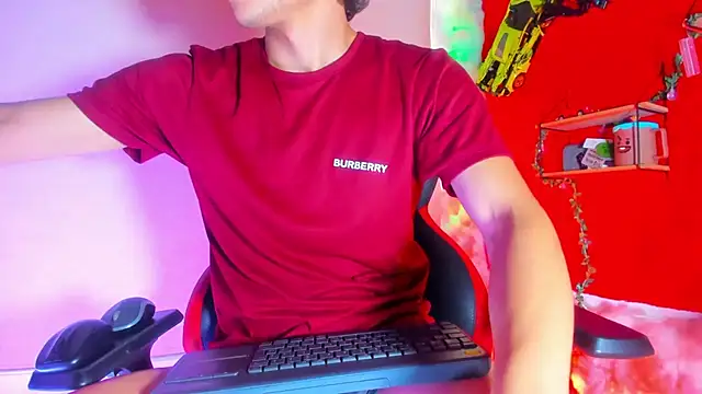 LilOwen  online show from 04.15.26