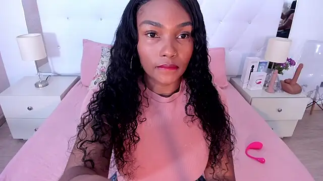 Isla Scott online show from 10.08.25