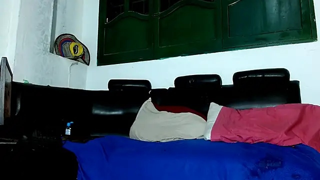 Snapshot of Deleon1995 chatting on 01.31.25 Deleon1995 online show from 01.31.25