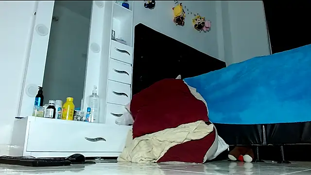 Snapshot of Deleon1995 chatting on 02.28.25 Deleon1995 online show from 02.28.25