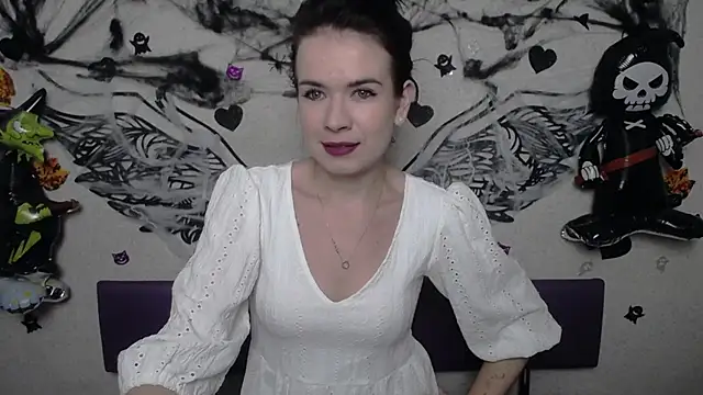 JasmineKouch online show from 10.26.25