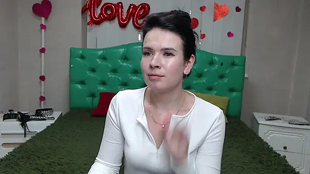 JasmineKouch online show from 07.09.26