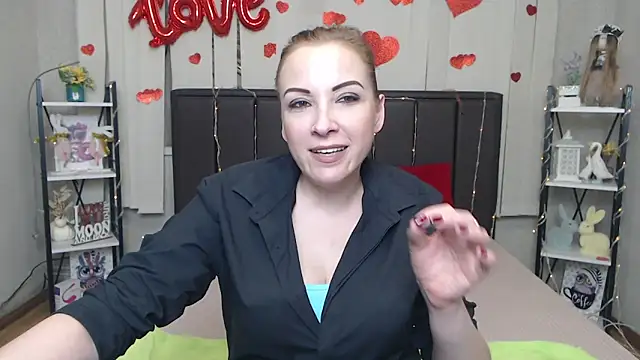 ElizabethSho online show from 04.06.26