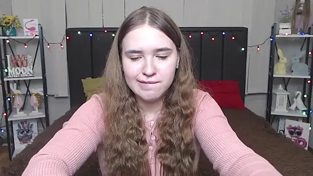 LauraHlot online show from 01.23.25