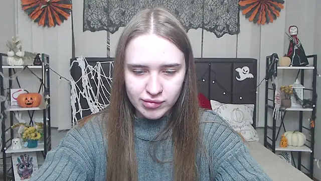 LauraHlot online show from 11.04.25