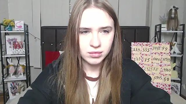 LauraHlot online show from 11.21.25