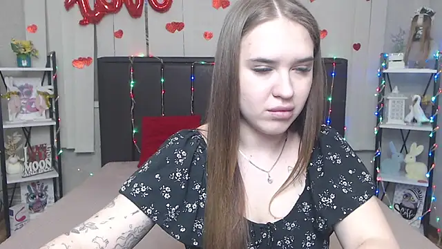 LauraHlot online show from 04.14.26