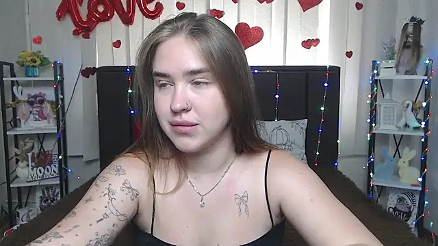 LauraHlot online show from 07.06.26