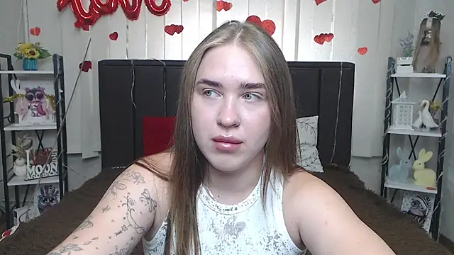 LauraHlot online show from 07.08.26
