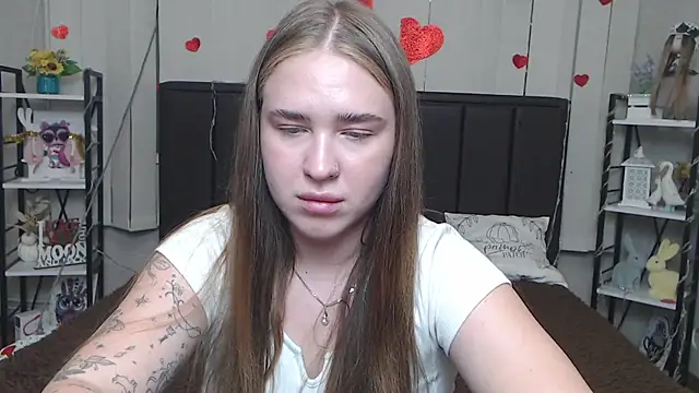 LauraHlot online show from 07.10.26