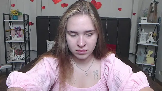 LauraHlot online show from 07.15.26