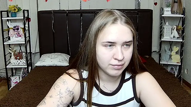 LauraHlot online show from 07.29.26
