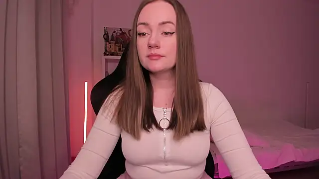 Snapshot of WalkingGirl chatting on 02.06.25 WalkingGirl online show from 02.06.25