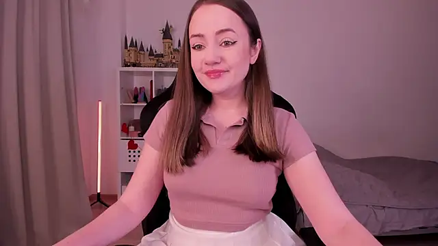 Snapshot of WalkingGirl chatting on 02.16.25 WalkingGirl online show from 02.16.25