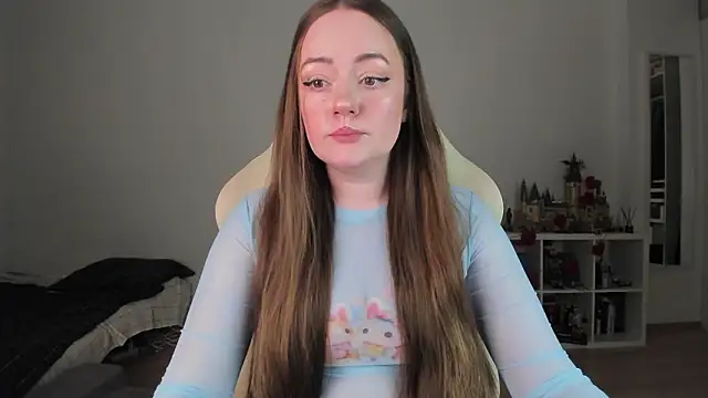 WalkingGirl online show from 02.14.26