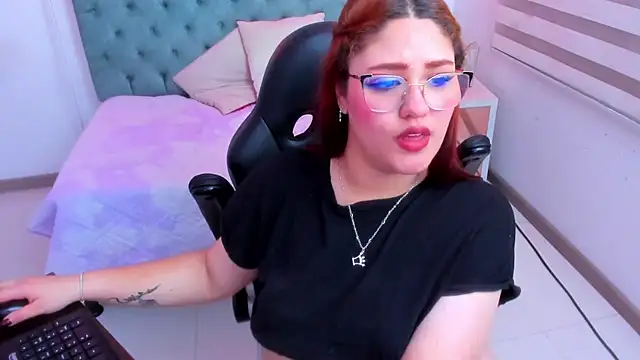 Camiila Osorio online show from 03.12.25