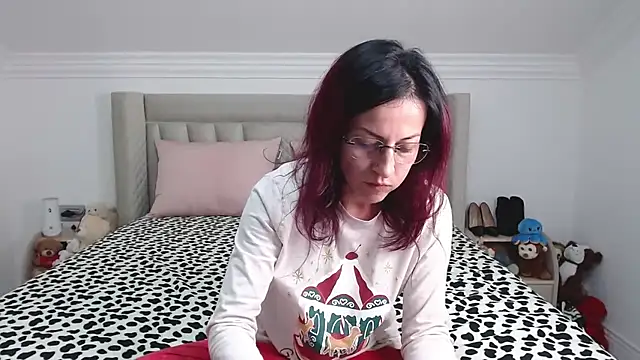 CatWoman0001 online show from 12.16.25