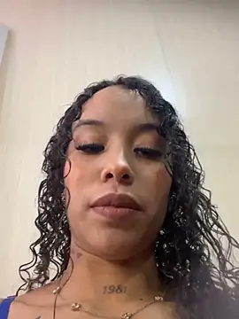 MarieLeon online show from 06.03.26
