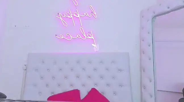 Snapshot of silvana__miller chatting on 01.20.25 silvana miller online show from 01.20.25