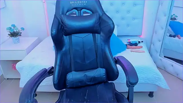 Snapshot of silvana__miller chatting on 03.05.25 silvana miller online show from 03.05.25