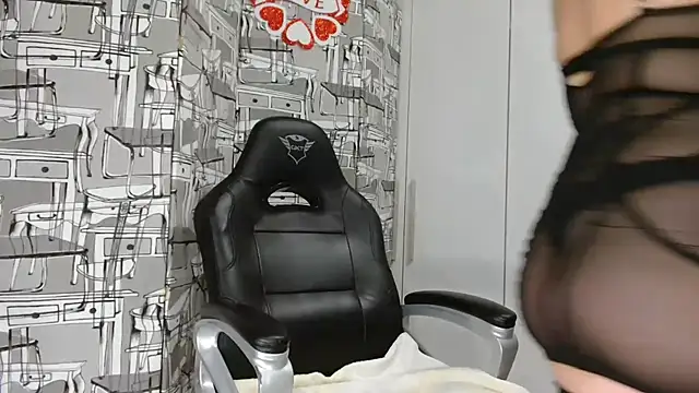 Snapshot of saraxt987 chatting on 03.12.25 saraxt987 online show from 03.12.25