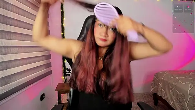 Snapshot of hollymollyxoxo chatting on 03.18.26 hollymollyxoxo online show from 03.18.26