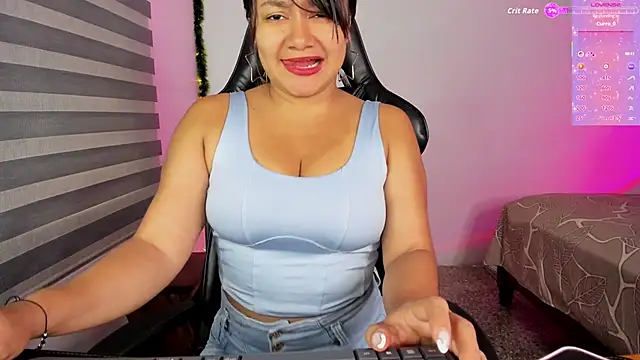 Snapshot of hollymollyxoxo chatting on 04.16.26 hollymollyxoxo online show from 04.16.26