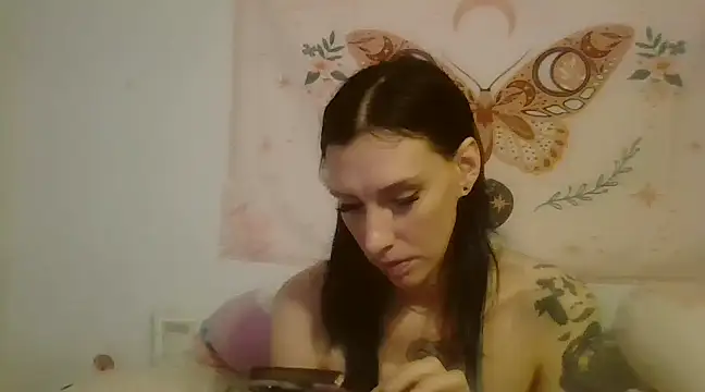 averietheangel online show from 02.28.25