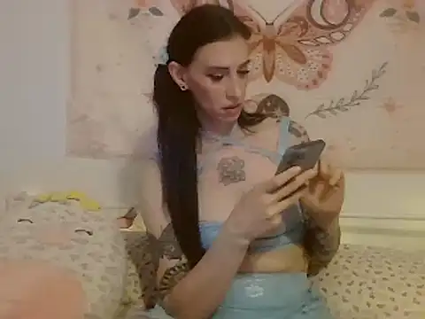 averietheangel online show from 03.13.25