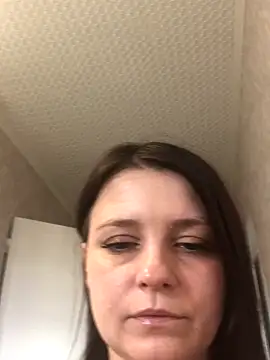 Snapshot of SheilaAndDanny chatting on 11.07.25 SheilaAndDanny online show from 11.07.25