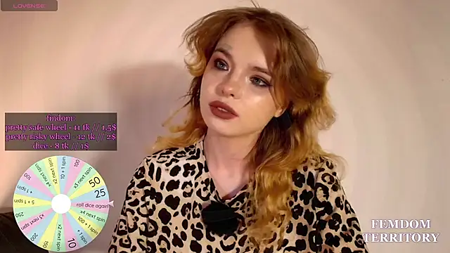 Snapshot of MisssLola chatting on 06.27.26 MisssLola online show from 06.27.26