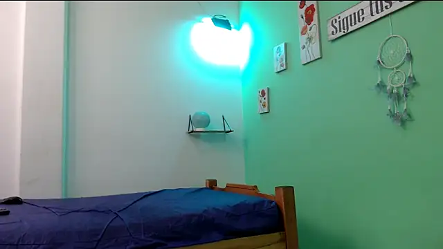 evaleribigtits18 online show from 03.19.26