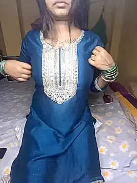 Snapshot of Hot_Urvi chatting on 12.21.24 Hot Urvi online show from 12.21.24